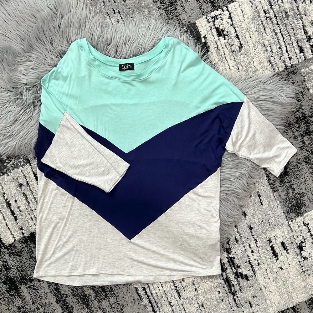 SPIN USA Women's Color Block Chevron Dolman Sleeve‎ Top Size 1X
